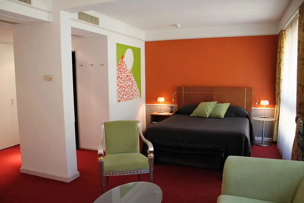 ****  Hotel The New Midi Ginebra Suiza